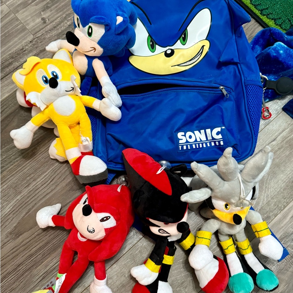 Sonic Backpack with Plush Toys